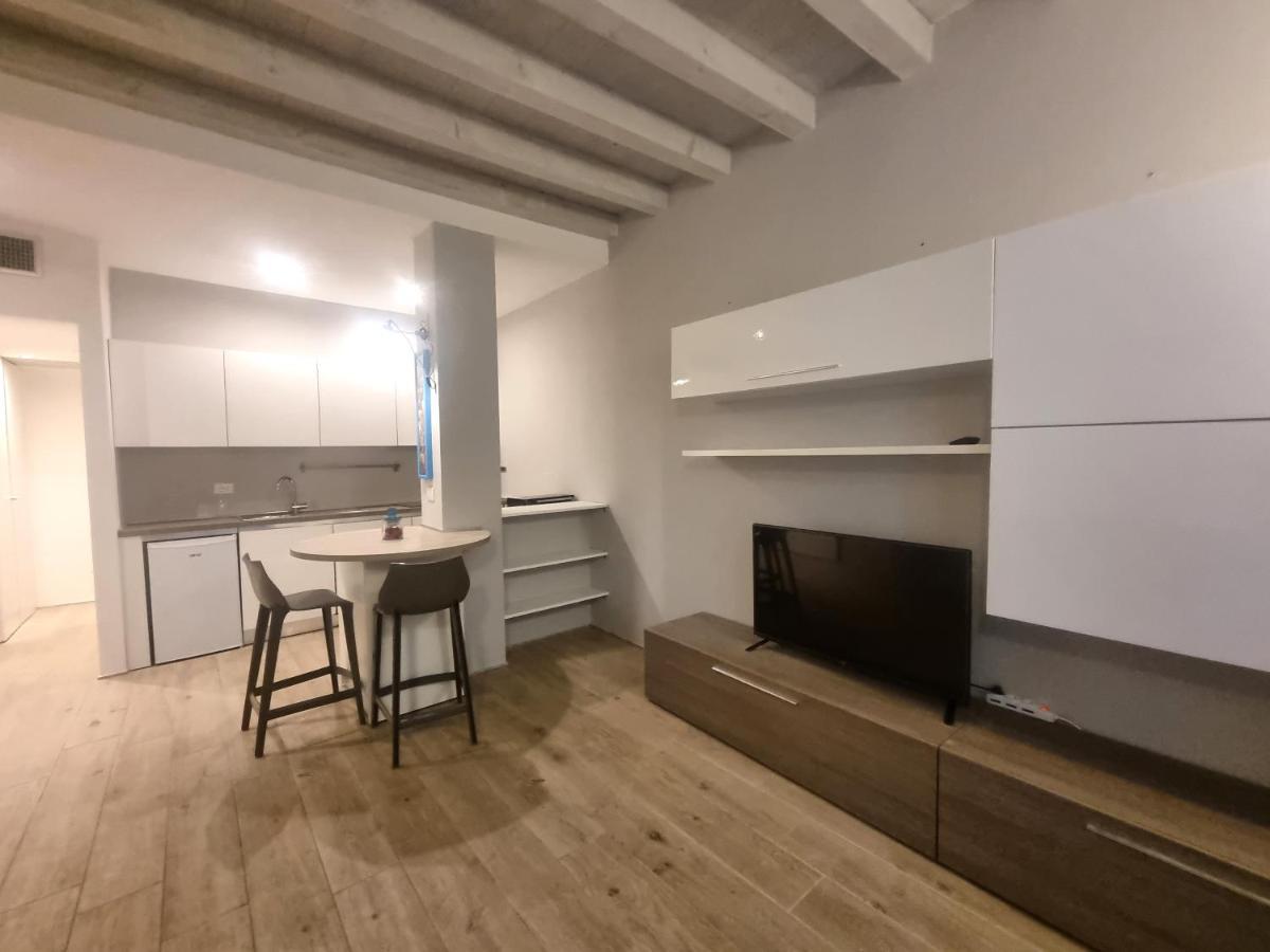 דסנזאנו דל גארדה Profumo Di Lago Desenzano-By Goccia Di Lago מראה חיצוני תמונה